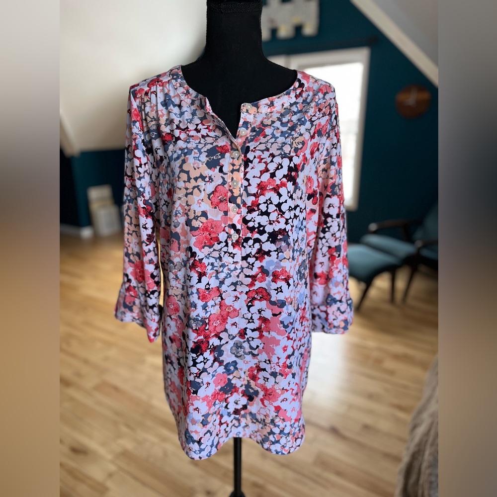 Like new Croft & Barrow blouse Size L